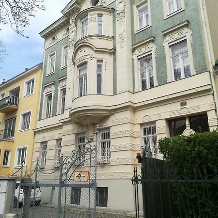 Ferienwohnung Hietzing Vienna Esterno foto